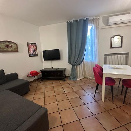 Bohemien Pop Casa Vacanze Aparthotel Bologna Esterno foto