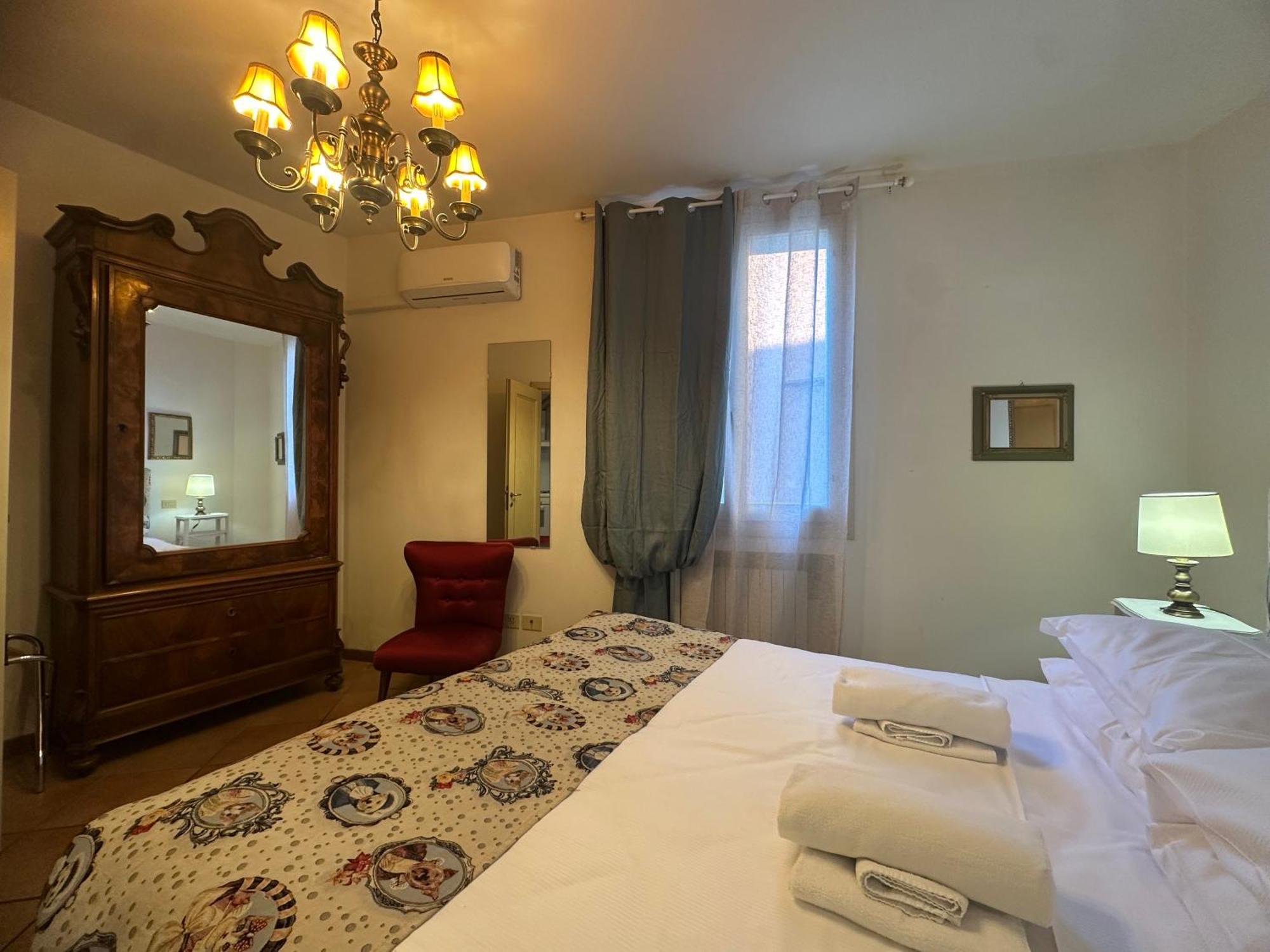 Bohemien Pop Casa Vacanze Aparthotel Bologna Esterno foto