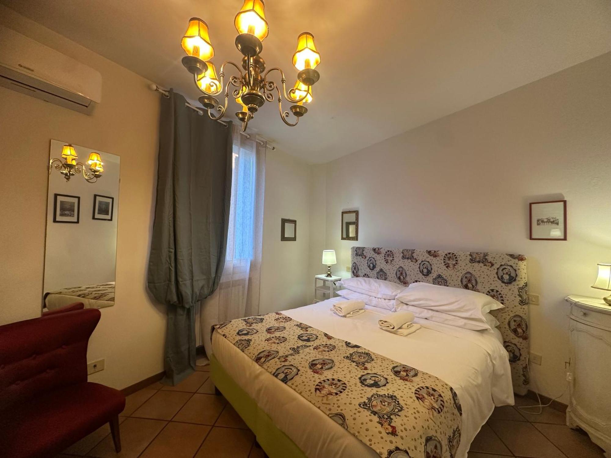 Bohemien Pop Casa Vacanze Aparthotel Bologna Esterno foto